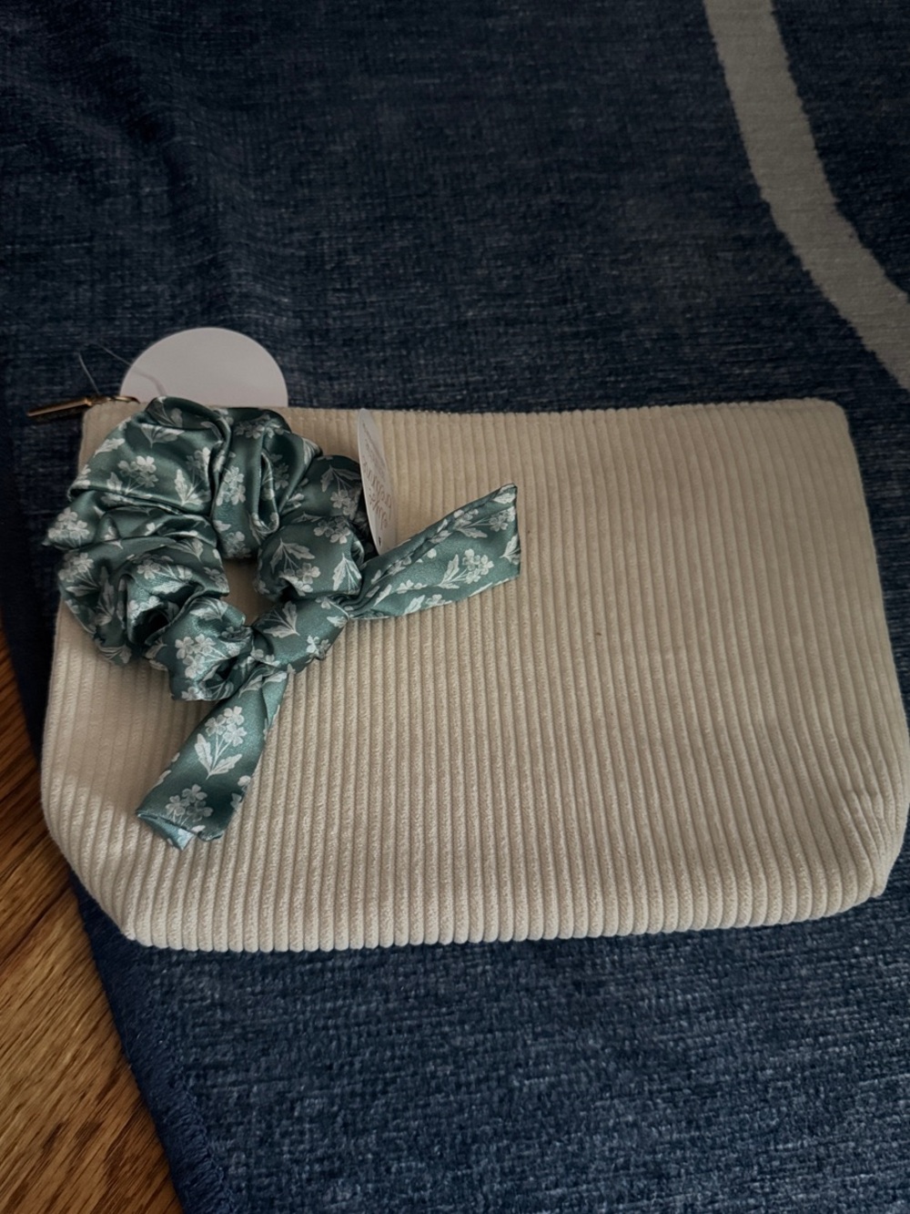 Cream Ribbed Wristlet Clutch with Green Floral Scrunchie